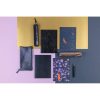 Adolie, Set de 2 carnets cousu fil A5 14,8x21 cm, 64 pages, lign&eacute;. Bloom. 1 carnet couverture cuir + 1 carnet couverture carte imprim&eacute;e, ass.