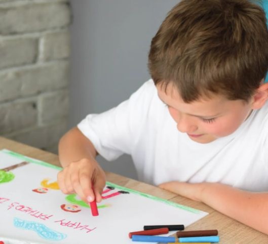 Les meilleures activit&eacute;s manuelles pour &eacute;veiller la cr&eacute;ativit&eacute; de vos enfants !